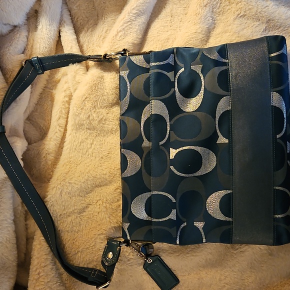 Coach Signature Crossbody Bag - Picture 3 of 4